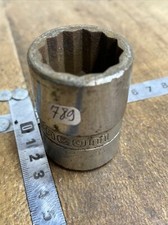 N. 789 outil ancien douille