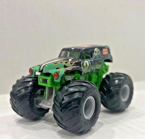 Monster jam grave digger 64 - monster,