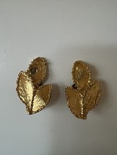 Belle paire de clips boucles