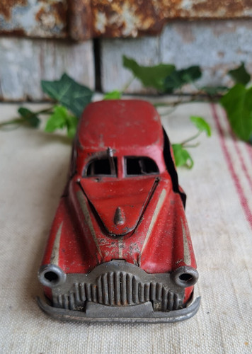 Ancienne voiture tole - ancienne, en