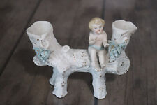 statuette figurine ancienne en biscuit , Chérubin , bébé , vase , soliflore