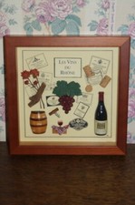 cadre tableau bois  cuisine sous verre vin du Rhone tonneau raisin