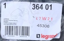 Legrand 36401 Jeu 4 pattes de fixation murale coffret Atlantic métal. Gris foncé