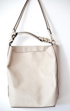 Sac à l'épaule marque "Mango