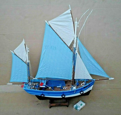 Maquette bateau langoustier