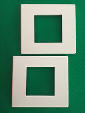 225 30 Arnould Bticino Light  Lot de 2 Plaques  Cadre ou Enjoliveur  22530  NEUF