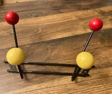 Porte-manteau mural vintage – 4 boules colorées