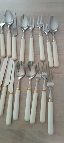 Ensemble couverts acier