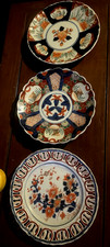 Trois Assiettes Porcelaine Imari 