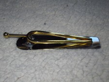 ANCIENNE PINCE À PAPIER,COURRIER,BILLET EN FORME DE DIAPASON EN LAITON ET MÉTAL