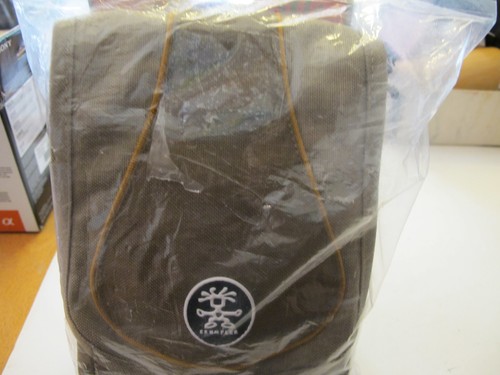 Brand new crumpler - brand, digit