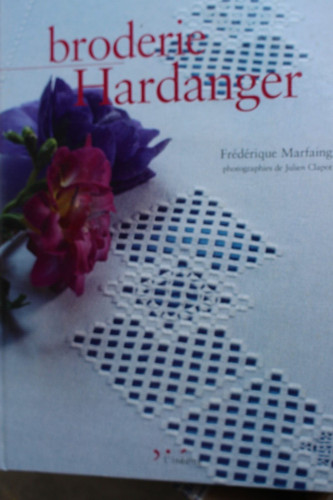 Livre broderie point - broderie,