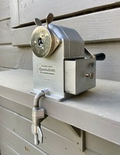 Ancien Taille Crayon de Bureau