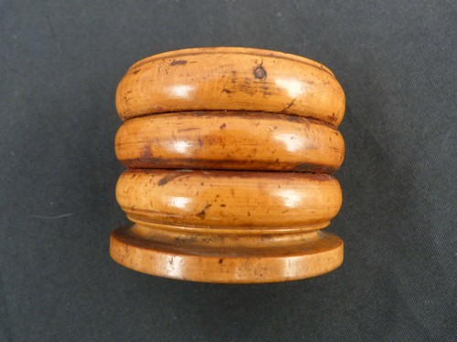 Ancien godet huilier - ancien, bois