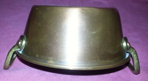 Jolie ancienne casserole