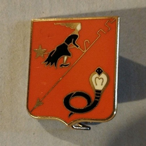 Insigne badge métal - , émaillé