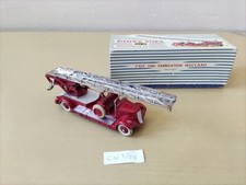 DINKY TOYS AUTO - ÉCHELLE