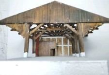 SUD MODÉLISME HALLE OU REMISE POUR MARCHANDISES PLM  HO ( PLÂTRE SYNTHÉTIQUE)