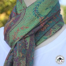 Écharpe en Soie " Num Ri "