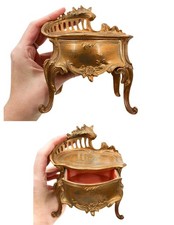 Coffret à bijoux ancien style Louis XV en régule doré ouverture en tiroir