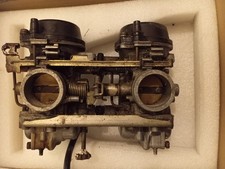 Suzuki GSE 500 Carburateurs