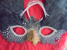 Ancien masque en plumes de carnaval, Venise