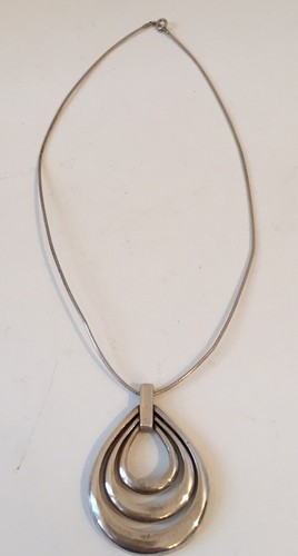 Collier pendentif argent - et, en