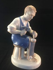 Antique Porcelain. Marquée