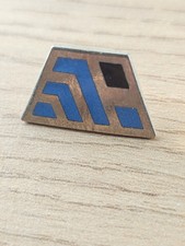 Pin's vintage Esso rétro