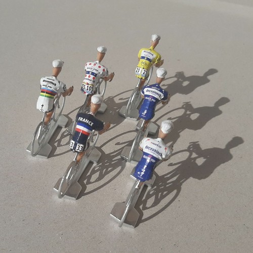 Lot cyclistes miniatures - de,