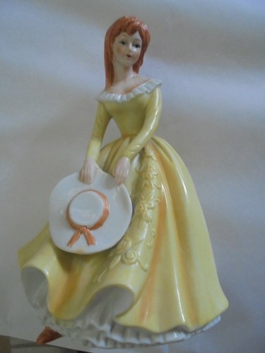 Figurine danseuse jeune fille