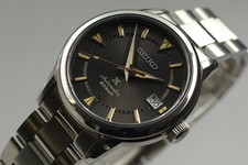 [avec boîte, papier] Montre