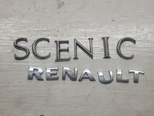 Monogramme sur coffre pour
