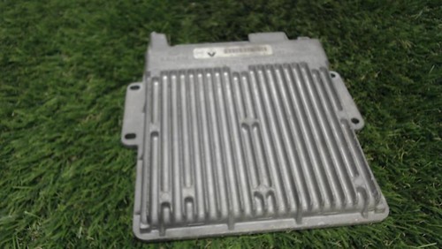 Calculateur moteur renault - calculateur,
