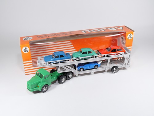 Norev tracteur berliet - 96,