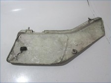 Cache carenage sous selle