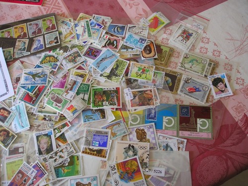 Plus 400 timbres - de,