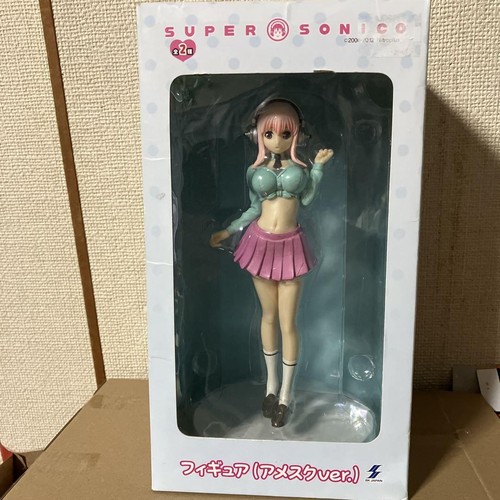 Figurine super sonico version - super,