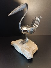 sculpture pelican en metal