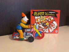 Jouet en métal a remontoir -