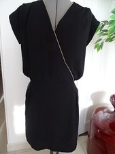 Robe noire manches courtes