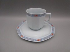 Tasse a café contemporaine en