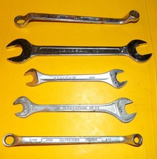 LOT DE CLES POUR VEHICULE AVEC