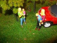 Compatible SCALEXTRIC CARRERA figurine 1/32  2 femmes et bébés