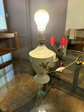 Pied de lampe en porcelaine de