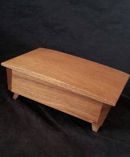 Vintage wooden jewelry reuge - vintage,