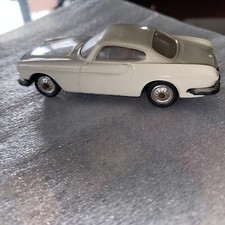 Norev Ancien Volvo P 1800 .1/43