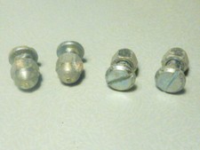 4 anciennes vis boulon  carter