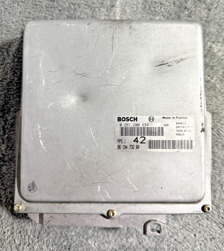 Calculateur moteur peugeot - calculateur, 306