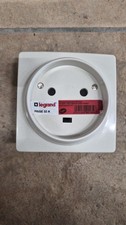 - Prise Legrand 32A Murale